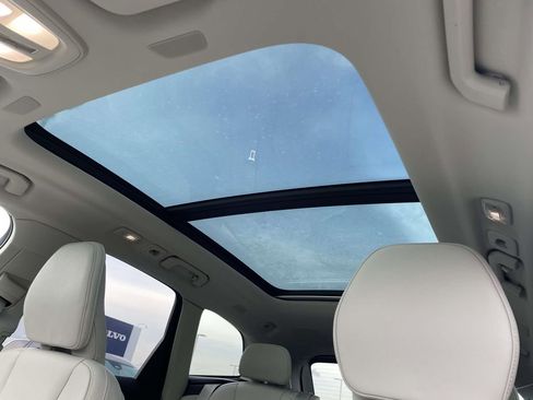New 2026 Volvo XC60 T8 Ultra w/ Protection Package Premier AWD/4WD image 9