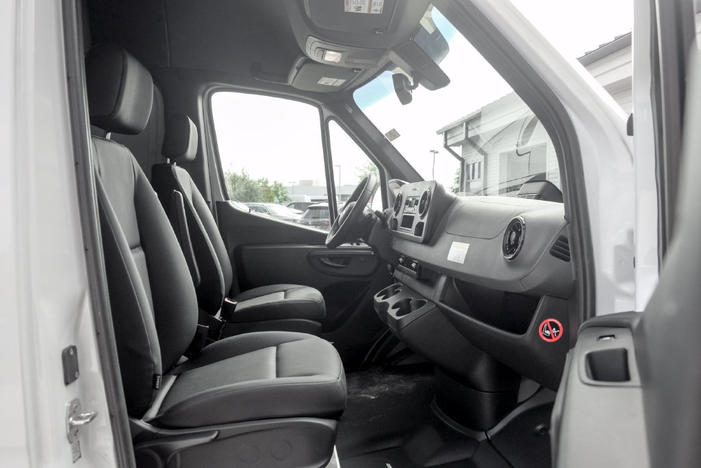 New 2025 Mercedes-Benz Sprinter 2500 image 19