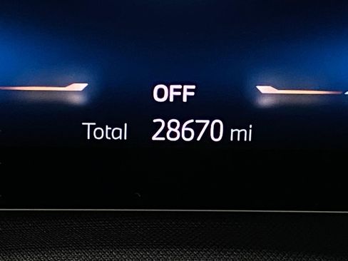 Certified 2023 BMW 760i xDrive w/ Executive Package image 18