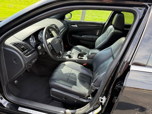 Used 2012 Chrysler 300 S w/ Luxury Group image 10