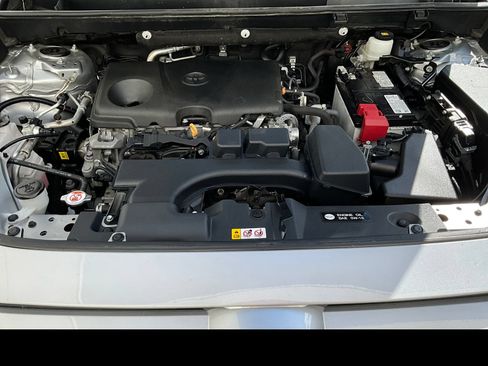 Used 2024 Toyota RAV4 XLE FWD image 17
