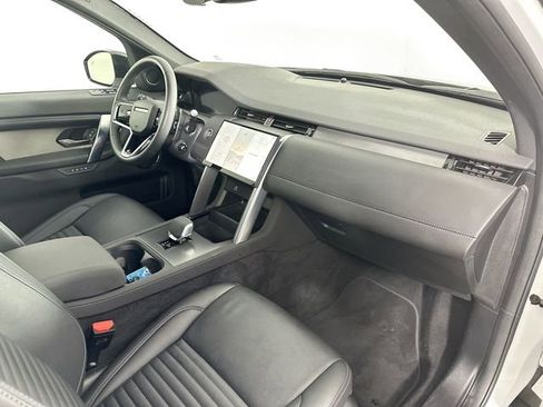 Used 2024 Land Rover Discovery Sport Dynamic SE image 31