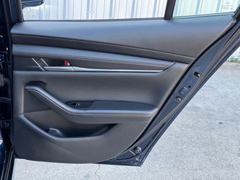 Used 2025 MAZDA MAZDA3 s image 40