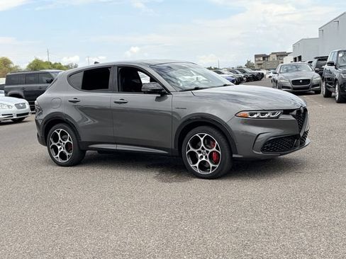 Used 2024 Alfa Romeo Tonale Veloce AWD/4WD image 4