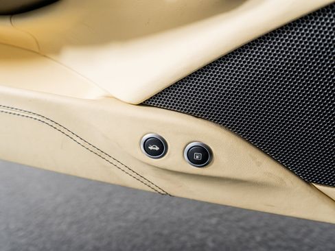 Used 2019 Ferrari 488 Spider image 43