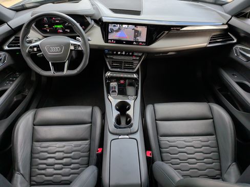 Certified 2022 Audi e-tron GT Prestige w/ Prestige Package AWD/4WD image 32