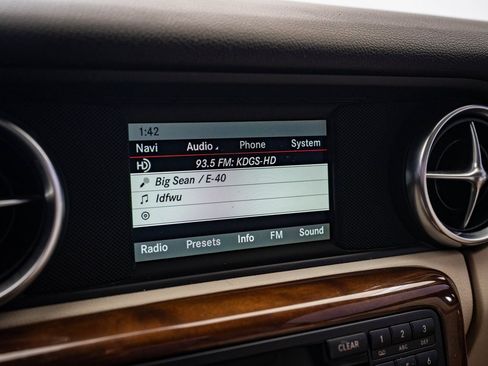 Used 2015 Mercedes-Benz SLK 250 image 34