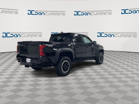 Used 2024 Toyota Tacoma TRD Off-Road AWD/4WD image 8