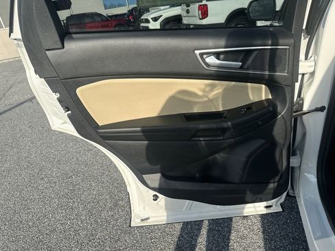 Used 2020 Ford Edge SEL w/ Convenience Package image 22