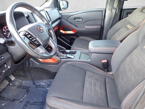 Used 2022 Nissan Frontier PRO-4X image 10