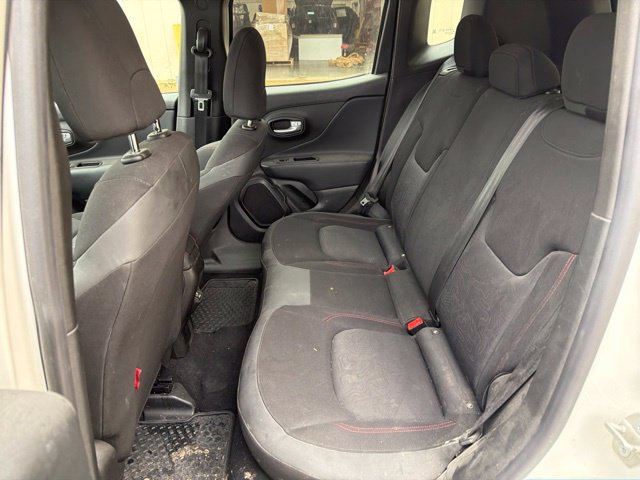 Used 2023 Jeep Renegade Trailhawk AWD/4WD image 15