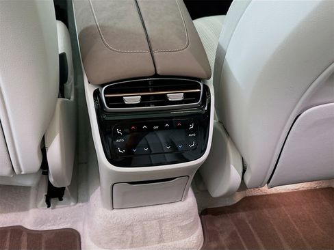 Used 2023 Mercedes-Benz EQS 450+ SUV image 28