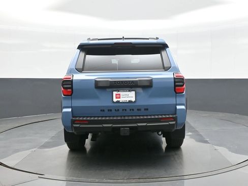 Used 2025 Toyota 4Runner SR5 image 6