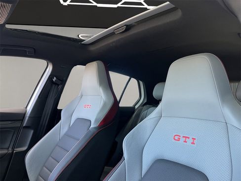 Used 2024 Volkswagen GTI Autobahn image 20