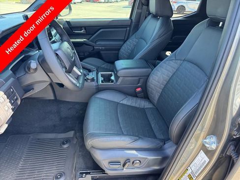 Used 2025 Toyota Tacoma TRD Off-Road w/ TRD Off Road Premium Package AWD/4WD image 13