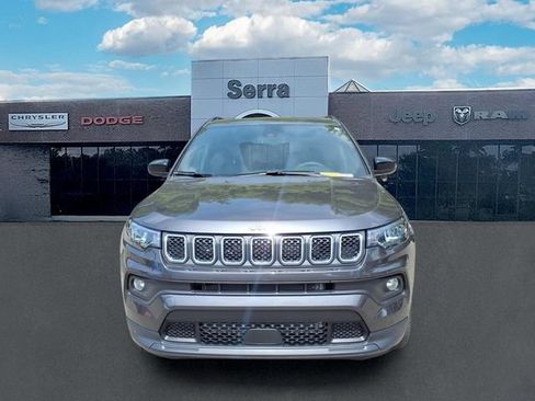 Used 2023 Jeep Compass Latitude AWD/4WD image 2