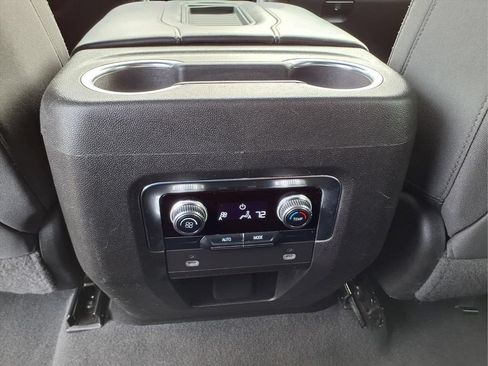 Certified 2024 GMC Yukon XL SLE AWD/4WD image 17