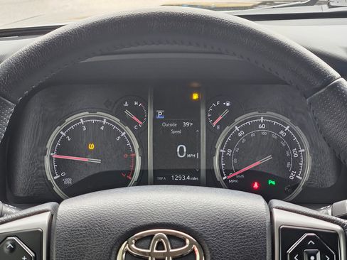 Used 2022 Toyota 4Runner Limited image 16