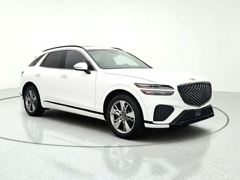 Used 2022 Genesis GV70 3.5T Sport w/ Sport Advanced Package AWD/4WD image 9
