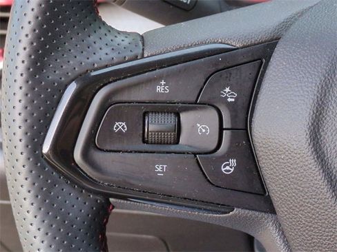 Used 2024 Chevrolet Trax RS w/ Sunroof Package image 15