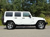 Used 2017 Jeep Wrangler Unlimited Sahara w/ Connectivity Group image 4