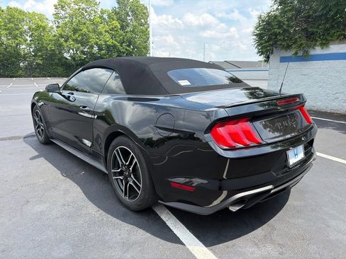 Used 2020 Ford Mustang Premium RWD image 3