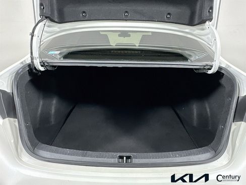 Used 2020 Toyota Corolla LE FWD image 23