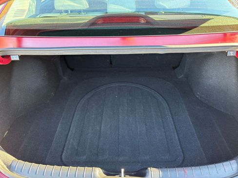 Used 2025 Hyundai Elantra Limited image 30