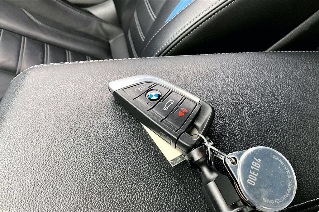 Used 2024 BMW M2 w/ Lighting Package RWD image 11