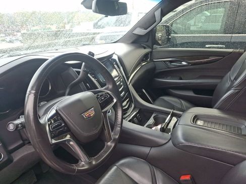 Used 2020 Cadillac Escalade Platinum w/ Escalade Sport Edition image 10