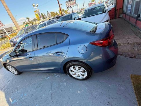 Used 2017 MAZDA MAZDA3 Sport FWD image 20