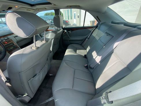 Used 1999 Mercedes-Benz E 320 Sedan image 19