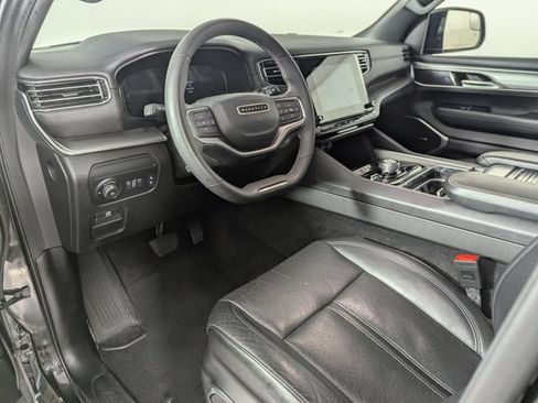 Used 2024 Jeep Wagoneer Series II AWD/4WD image 11