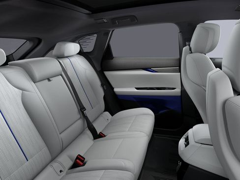 New 2026 Cadillac Optiq Sport 2 w/ LPO, Floor Liner Package image 34