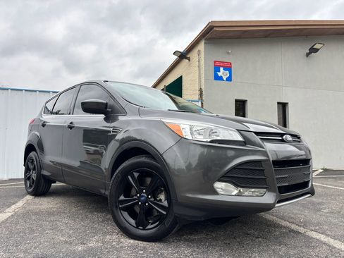 Used 2016 Ford Escape SE FWD image 8