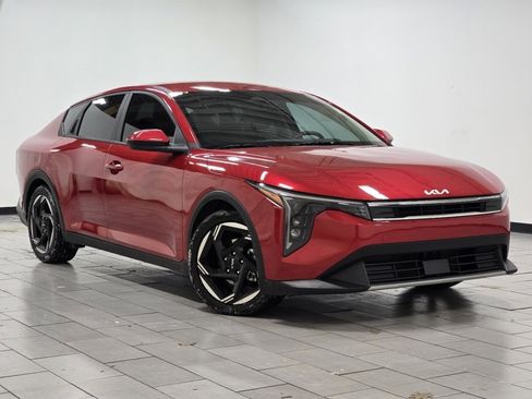 Used 2025 Kia K4 EX image 2