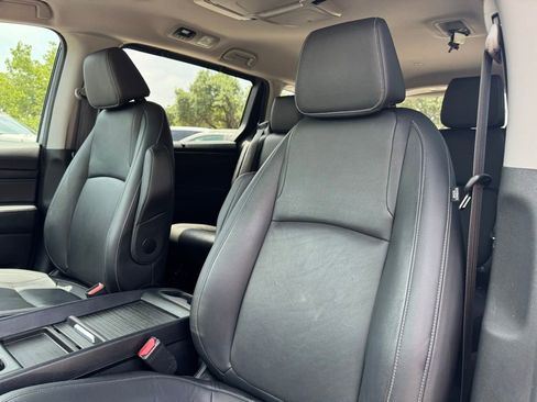 Used 2023 Honda Odyssey Touring image 13