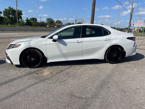 Used 2021 Toyota Camry XSE image 2
