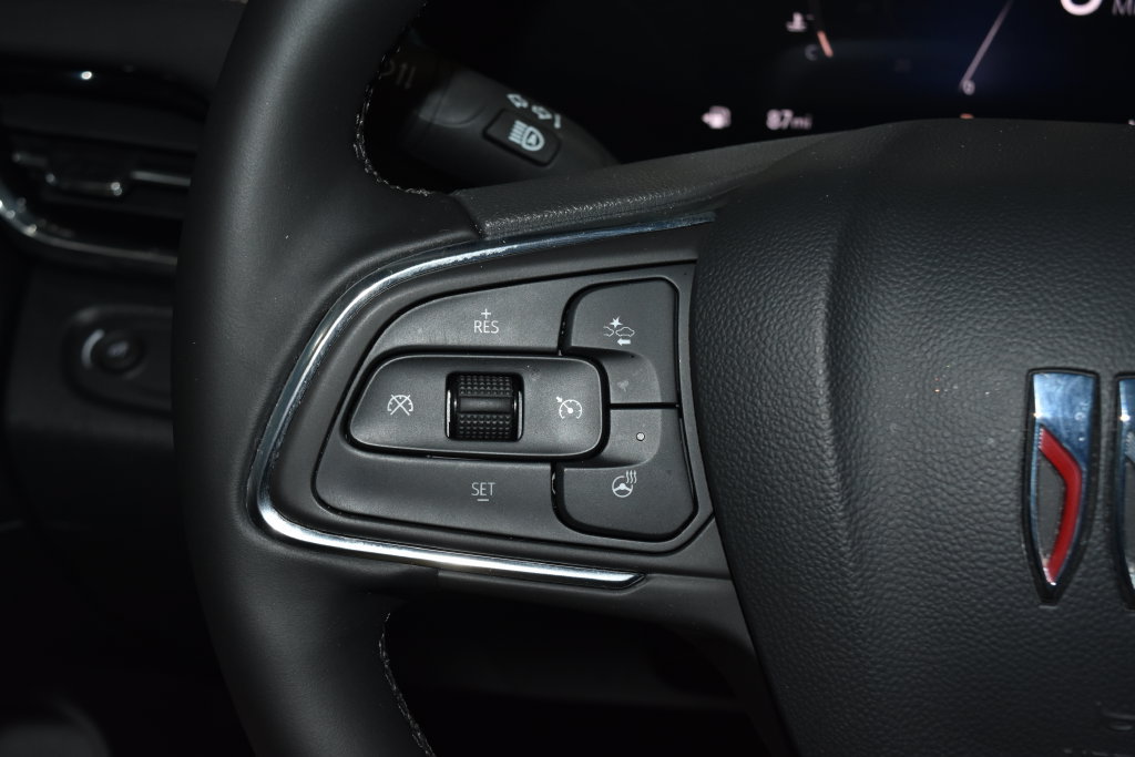 Used 2025 Buick Envista Preferred FWD image 9