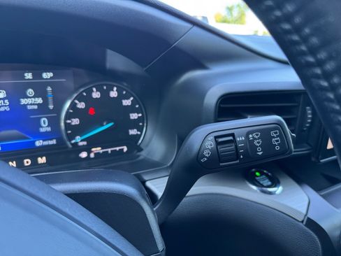 Used 2020 Ford Explorer XLT w/ Comfort Package AWD/4WD image 20