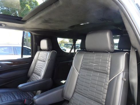 Used 2023 Cadillac Escalade ESV Sport Platinum w/ LPO, ONYX Package image 16