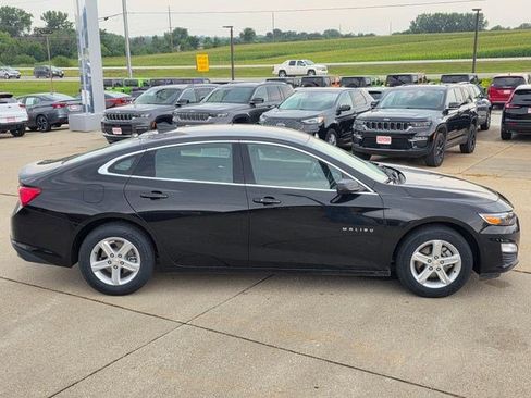 Used 2024 Chevrolet Malibu LT FWD image 9