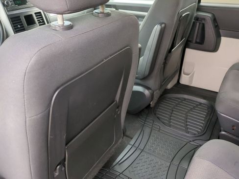 Used 2008 Dodge Grand Caravan SXT FWD image 18