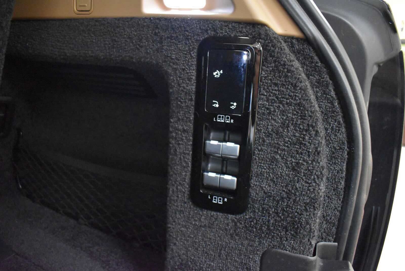 Used 2023 Land Rover Range Rover Long Wheelbase SE AWD/4WD image 51