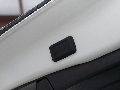 Used 2025 Toyota RAV4 XLE Premium image 11