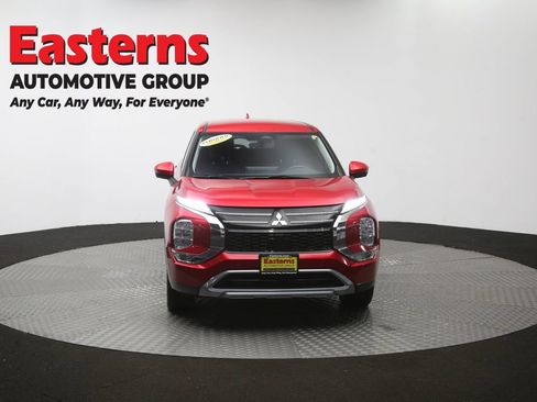 Used 2025 Mitsubishi Outlander AWD image 53
