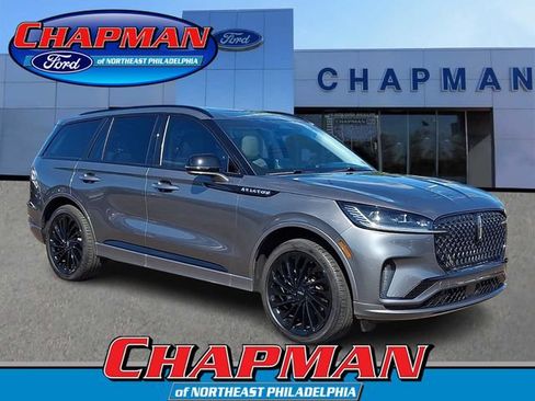 Used 2025 Lincoln Aviator Reserve w/ Luxury Package AWD/4WD image 1