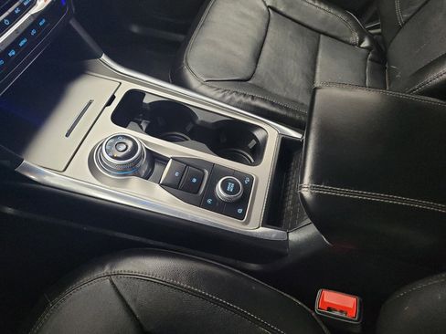 Used 2020 Ford Explorer Limited image 26