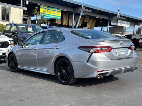 Used 2023 Toyota Camry XSE FWD image 10