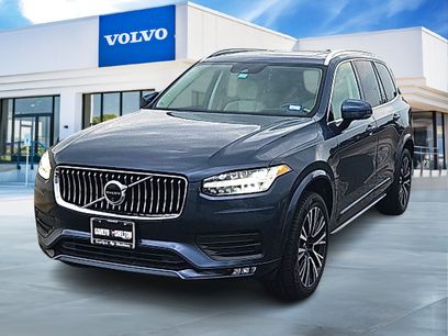 Used 2022 Volvo XC90 T6 Momentum w/ Advanced Package